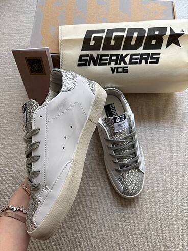 39 Beden beyaz Renk Golden Goose Deluxe