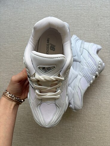 39 Beden beyaz Renk New Balance 9060