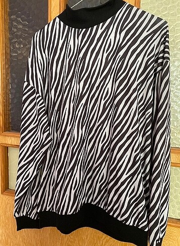 Trendyol & Milla Zebra desen bluz