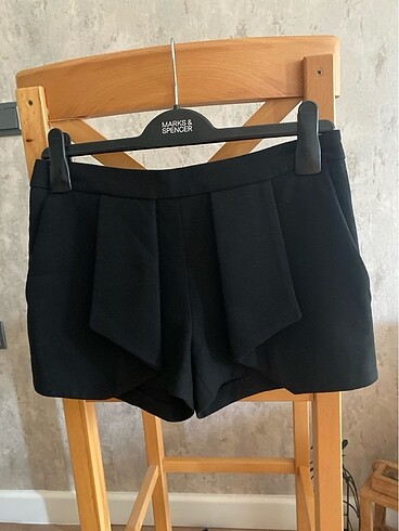 Orijinal Zara xs beden kışlık mini şort (yeni )