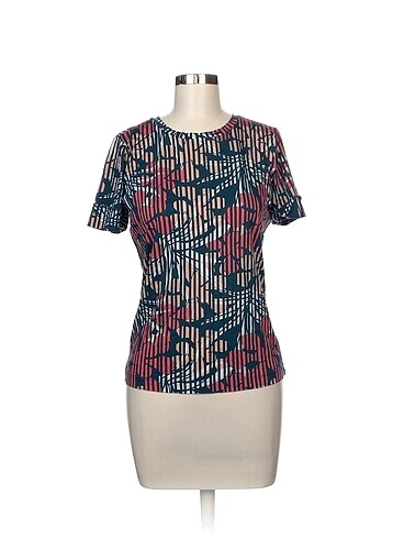 Aigle T-shirt %70 İndirimli.