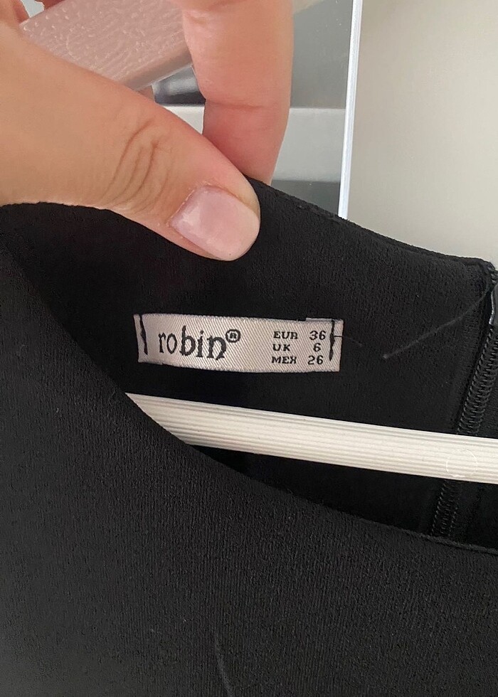 Siyah taşlı elbise - Görsel 3