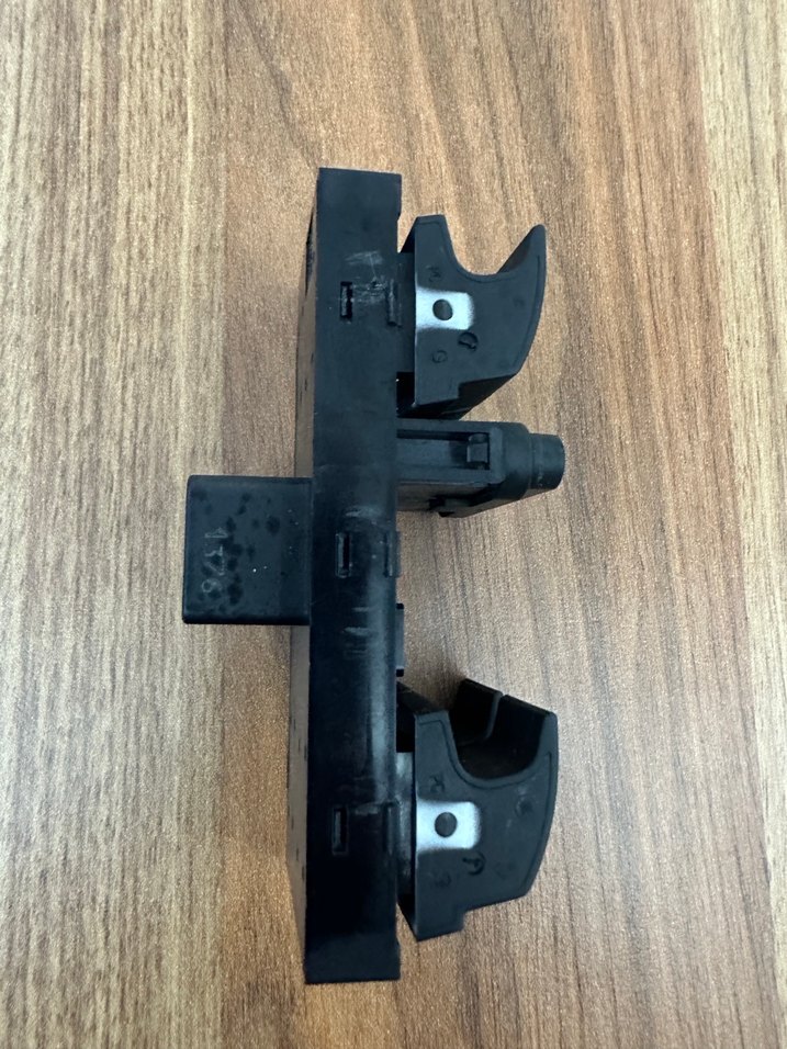 GOLF 5-6 CAM AÇMA DÜĞMESİ TUŞU - Görsel 3