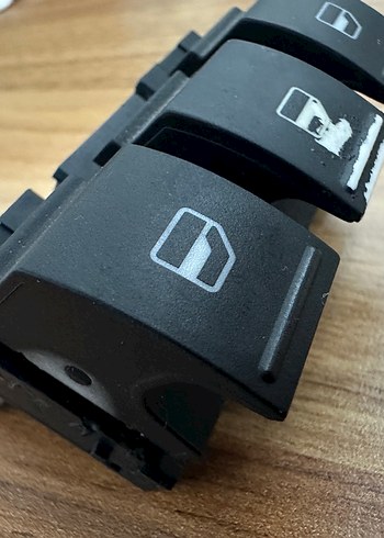 GOLF 5-CADDY-TOURAN TEKLİ CAM AÇMA TUŞU DÜĞMESİ - Görsel 2