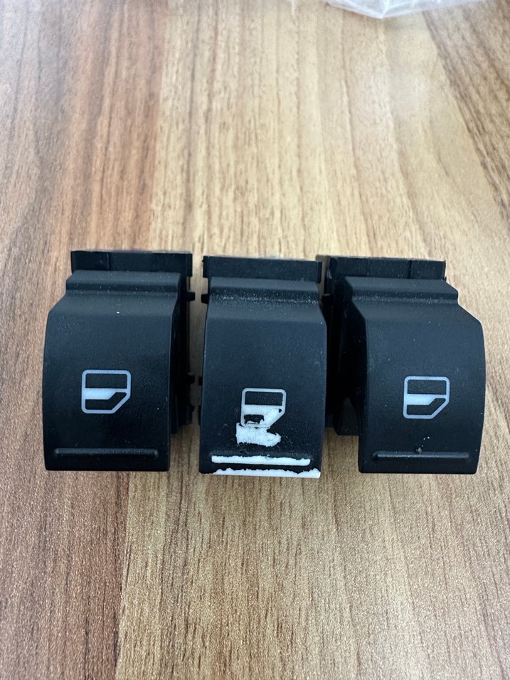 GOLF 5-CADDY-TOURAN TEKLİ CAM AÇMA TUŞU DÜĞMESİ - Görsel 3