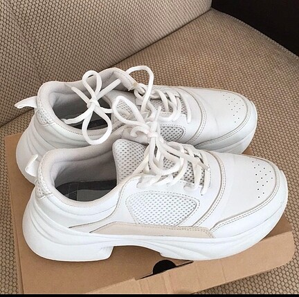Yemi beyaz 37 numara zara marka sneaker