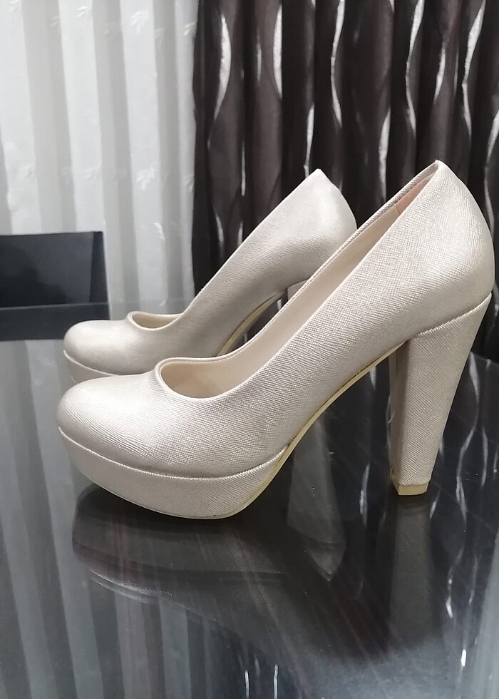 Topuklu ayakkabı - Görsel 3