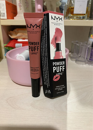 universal Beden Nyx Powder Puff Lippie Lip Cream