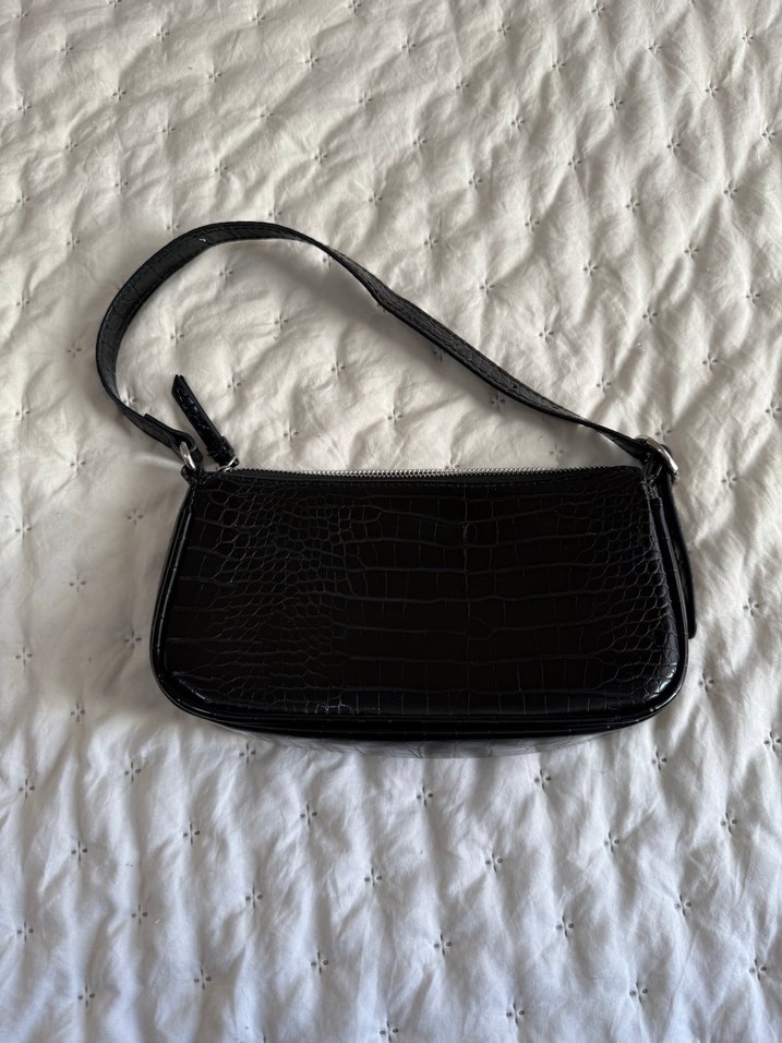 Stradivarius kol çantası - Görsel 2