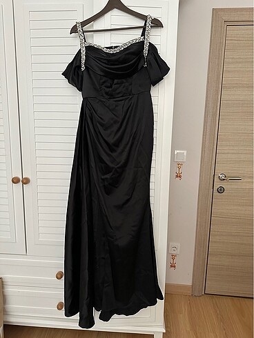Siyah uzun abiye - Görsel 2