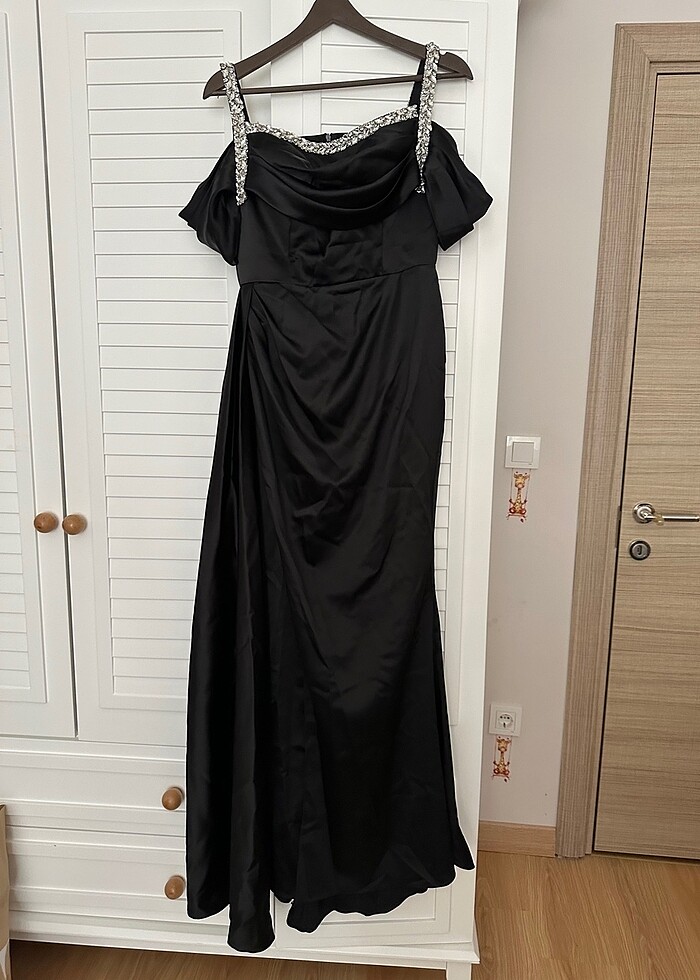 Siyah uzun abiye - Görsel 2