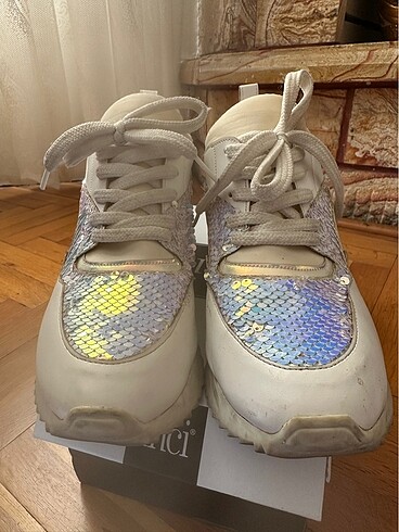 Diğer Havalı topuk sneakers