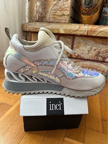 39 Beden Havalı topuk sneakers