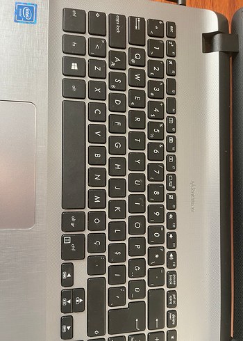 Siyah ASUS Laptop - Görsel 4