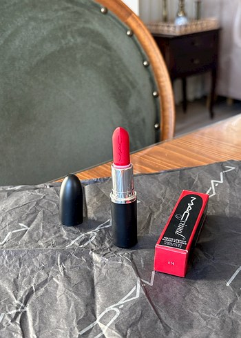 MAC ruby woo 691