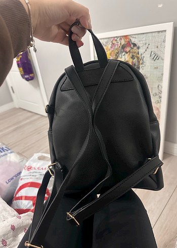 Fabrika Marka Siyah Deri Zincir Detaylı Sırt Çantası - Görsel 3