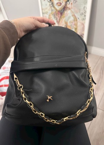 Fabrika Marka Siyah Deri Zincir Detaylı Sırt Çantası - Görsel 2