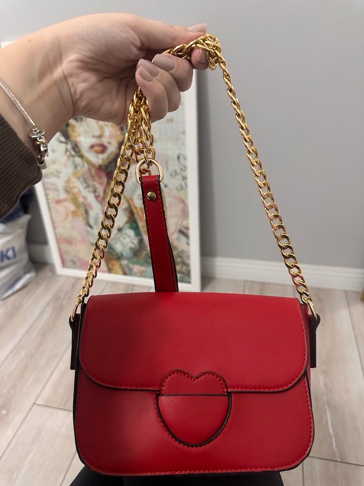 Kırmızı Deri Kadın Çanta Kalpli Tokalı - Görsel 2