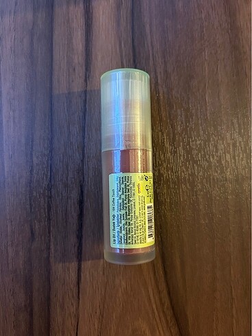 Beden ten rengi Renk Beaulis Lip Revive Coffee Touch 184