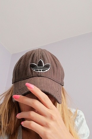 Adidas şapka