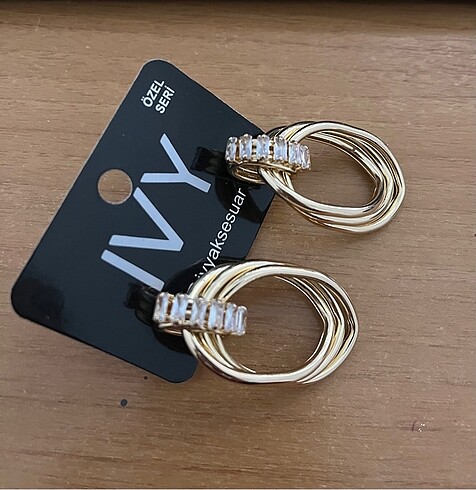 Ivy Kirzhner Gold küpe