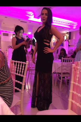 Tasarımcı Sadece 1 kere giyilmiş gece elbisesi