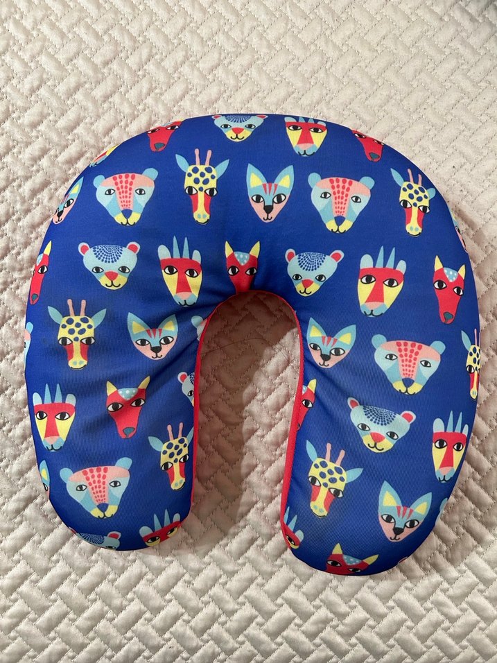 Renkli Desenli bebek boyunlugu ve emniyet kemeri Yastığı SATILDI - Görsel 2