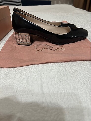 deri&swarovski taşlı siyah rugan