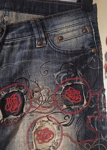 Nakışlı baskılı Kot Şort Replay - Görsel 2