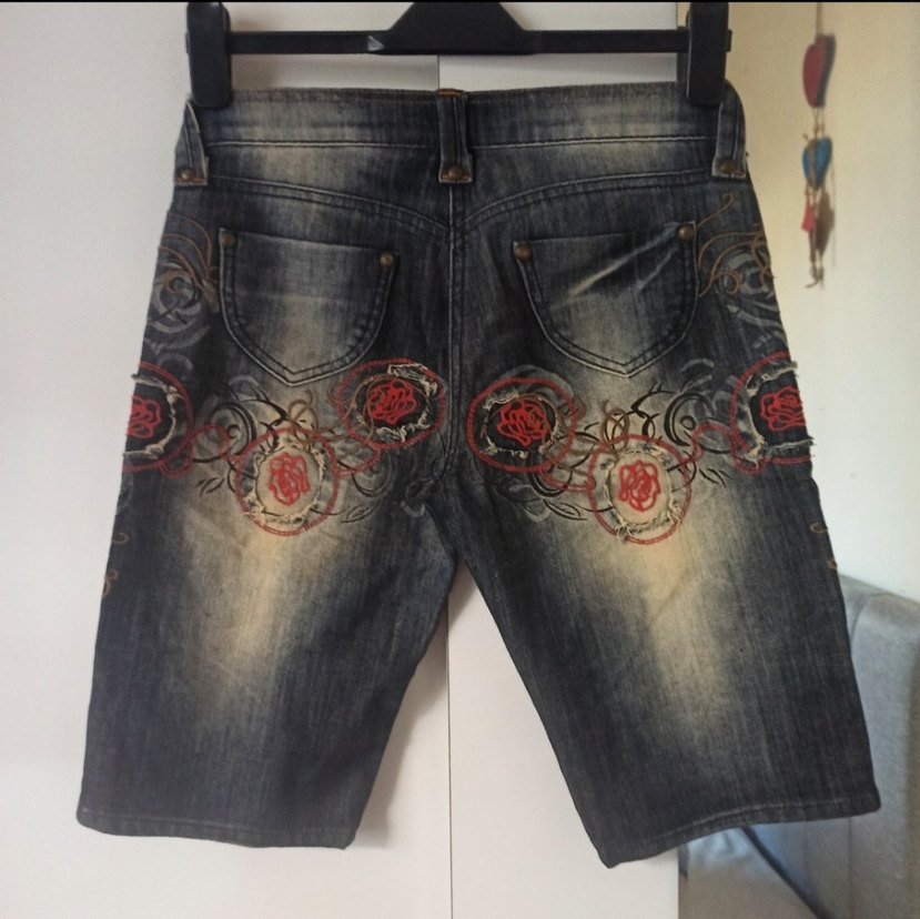 Nakışlı baskılı Kot Şort Replay - Görsel 4