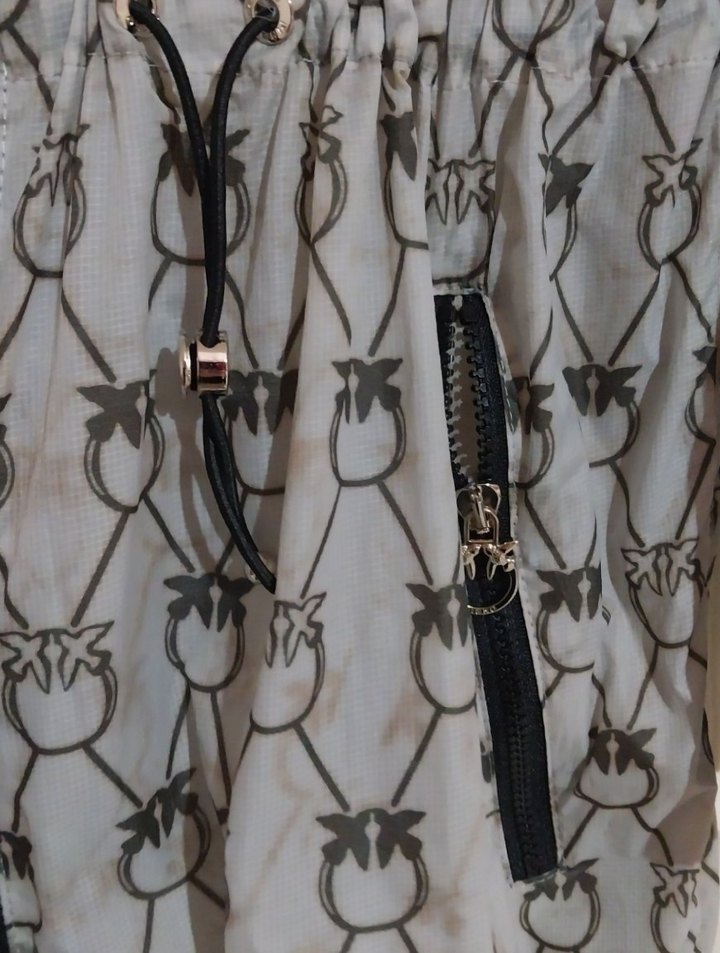 Kapüşonlu Kemerli Kadın Yağmurluk - Görsel 5