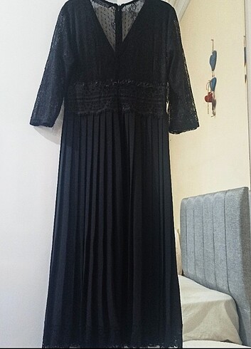 Zara pliseli dantel detaylı elbise  - Görsel 5