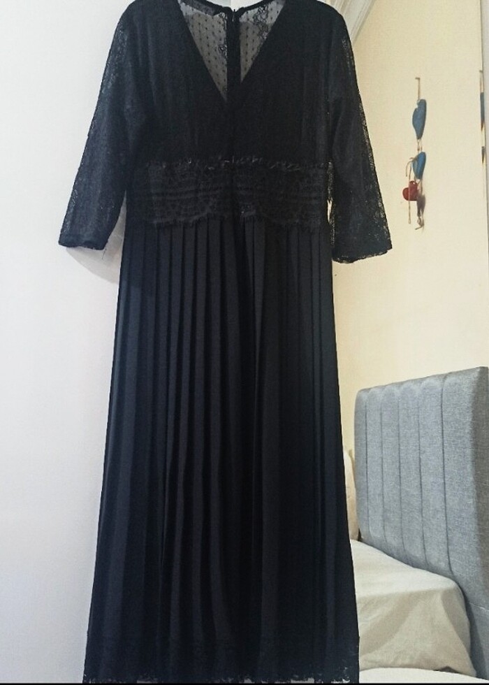 Zara pliseli dantel detaylı elbise  - Görsel 5