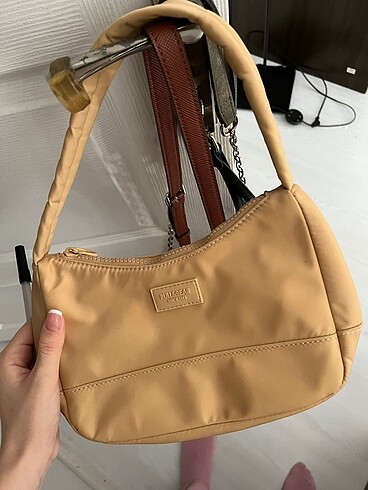 Pull and bear krem baget çanta
