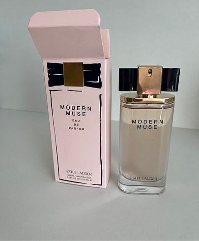 Estee lauder 100ml modern muse