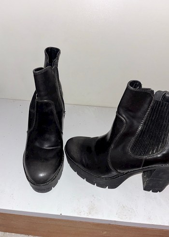 Siyah Platform Topuklu Kadın Bot - Görsel 4