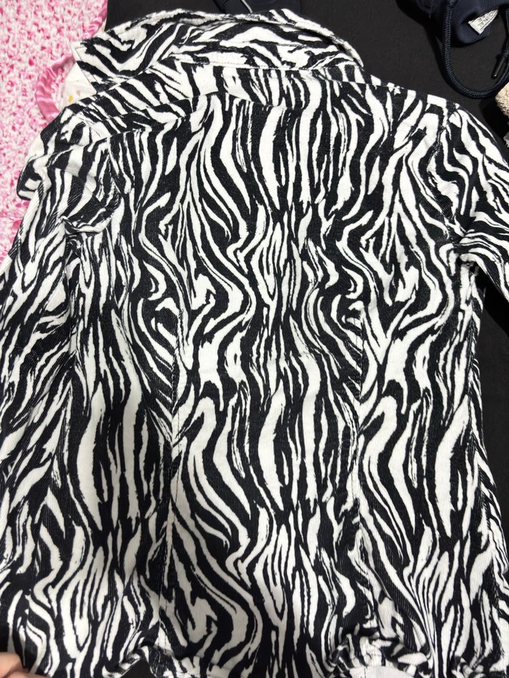 Zebra Desenli Uzun Kollu Kadife Gömlek - Görsel 4