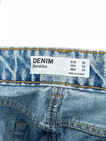 34 Beden çeşitli Renk Bershka Mini Etek %70 İndirimli.