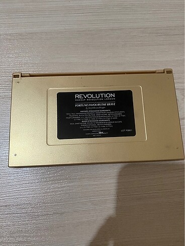 Revolution Revolution Fortune The Brave Palet