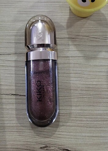 Kiko 44 numara limited Edition lip gloss