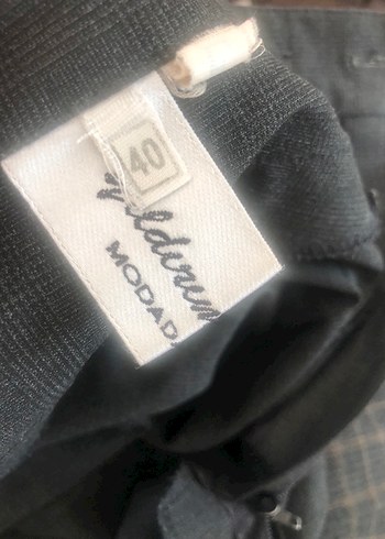 Düğmeli Gri Kadın Kumaş Bermuda Pantolon - Görsel 4