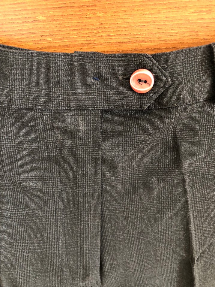 Düğmeli Gri Kadın Kumaş Bermuda Pantolon - Görsel 2