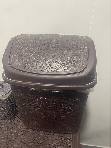 Çöp kovası ve çok amaçlı kutu 2li