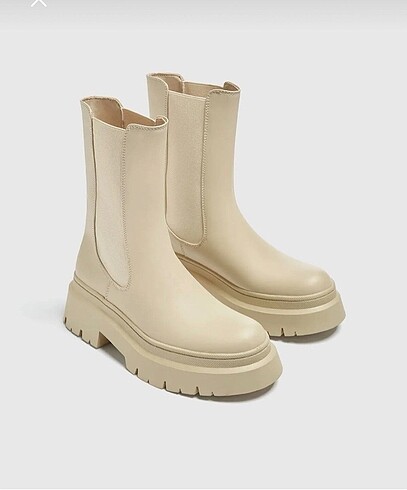 Pull and Bear Bot krem rengi