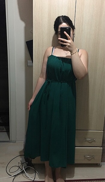Trendyolmilla Zümrüt yeşili uzun elbise