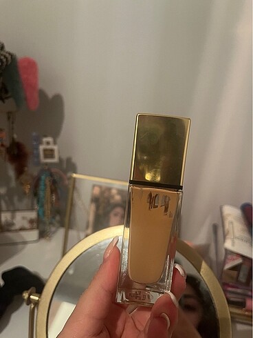 Yves Saint Laurent Yves saint laurent fondoten