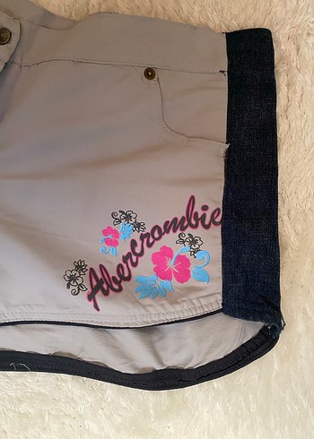 Gri Desenli Düğmeli Mini Şort - Görsel 3