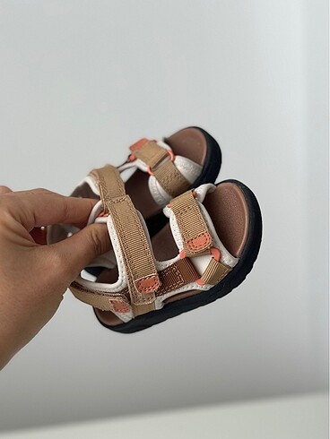 H&M sandalet