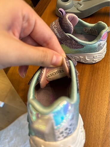 23 Beden Çocuk skechers spor ayakkabı