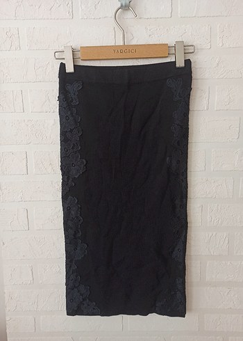 Zara Dantel Detaylı Siyah Midi Kadın Etek